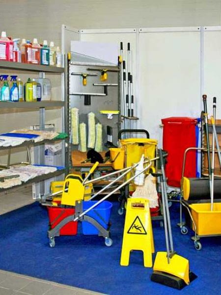 Janitor maintenance cleaning tools